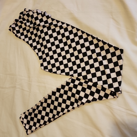 2 pc Checkaboard jumpsuit - Picture 5 of 5